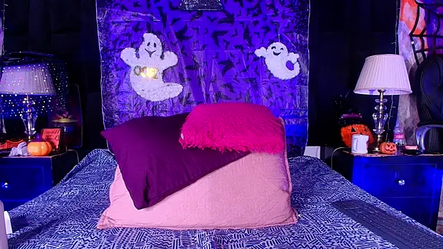 shelsyloreds online show from October 14, 2025, 11:55 am