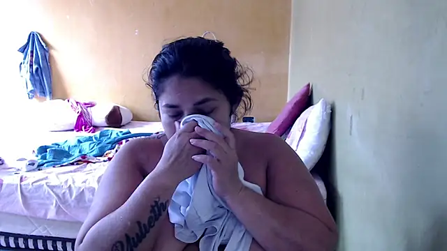 yulieth bbw online show from November 11, 2025, 7:25 pm