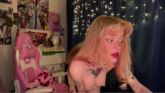 Snapshot of boobsybootie chatting on December 16, 2024, 5:59 am boobsybootie online show from December 16, 2024, 5:59 am