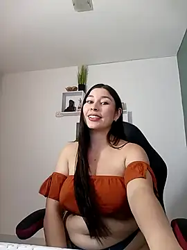 Snapshot of bella_99_ chatting on February 7, 2025, 2:47 pm bella 99 online show from February 7, 2025, 2:47 pm