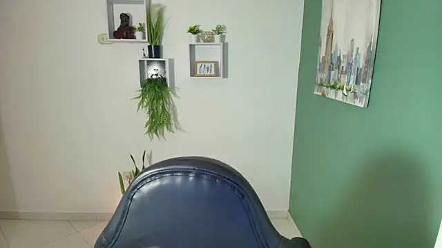 Snapshot of bella_99_ chatting on February 14, 2025, 12:25 pm bella 99 online show from February 14, 2025, 12:25 pm