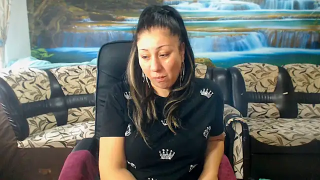 MoistMady online show from November 21, 2025, 6:56 am