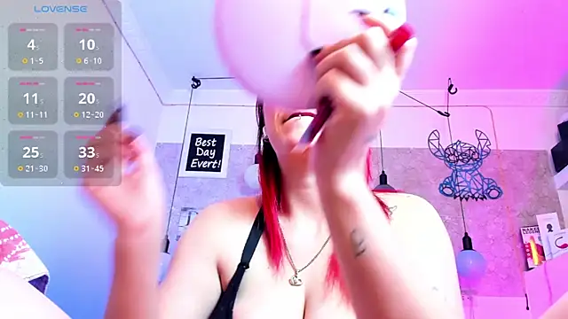 Snapshot of Rebeca_xs chatting on December 20, 2024, 7:33 am Rebeca xs online show from December 20, 2024, 7:33 am