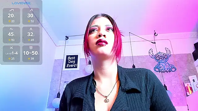 Snapshot of Rebeca_xs chatting on December 28, 2024, 7:33 am Rebeca xs online show from December 28, 2024, 7:33 am