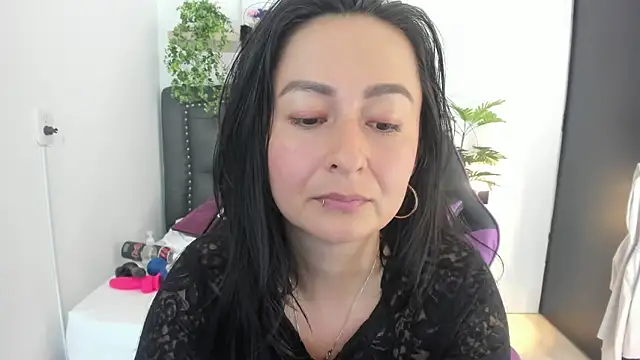 sahara1802 online show from December 19, 2025, 9:49 am