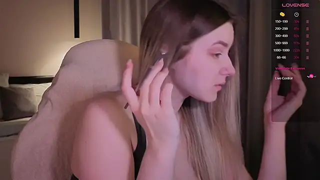 elinanortas online show from December 16, 2025, 2:38 am