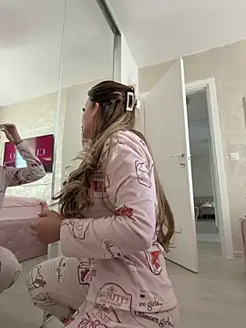 AshleySinn online show from March 10, 2026, 8:30 am