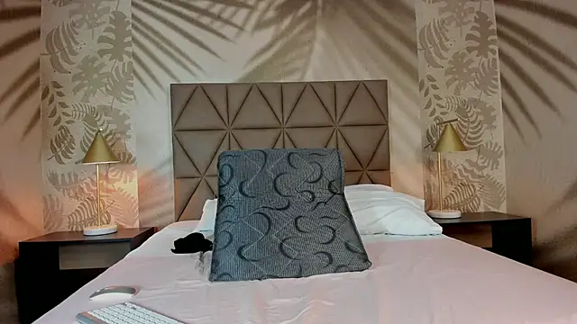 Scarleett 22 online show from January 17, 2026, 7:50 pm