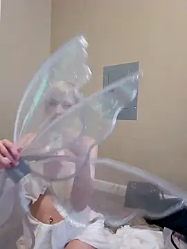 AmethystFoxx online show from October 6, 2025, 8:17 pm