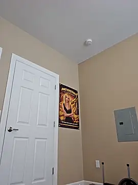 Snapshot of AmethystFoxx chatting on March 24, 2026, 6:35 pm AmethystFoxx online show from March 24, 2026, 6:35 pm