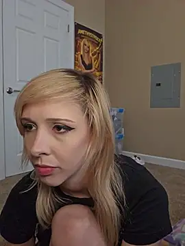 AmethystFoxx online show from May 20, 2026, 6:36 pm