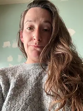 Mini And The Bear online show from March 25, 2026, 3:29 pm