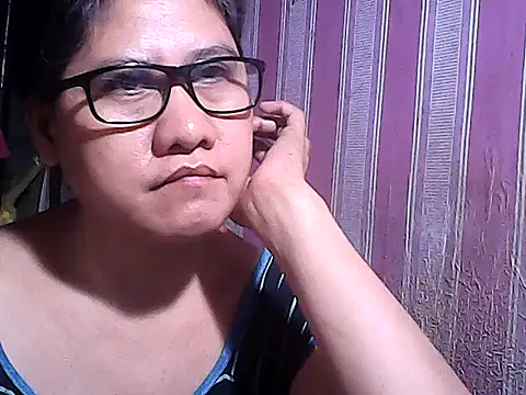 sweetsosie18 online show from November 14, 2025, 7:23 pm