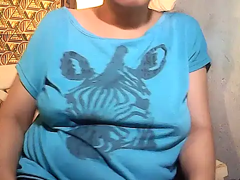 sweetsosie18 online show from December 19, 2025, 5:42 pm