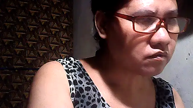 Snapshot of sweetsosie18 chatting on April 3, 2026, 7:28 am sweetsosie18 online show from April 3, 2026, 7:28 am