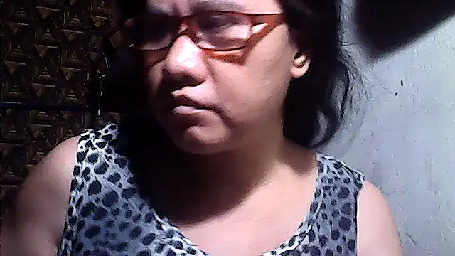 Snapshot of sweetsosie18 chatting on April 28, 2026, 2:27 am sweetsosie18 online show from April 28, 2026, 2:27 am