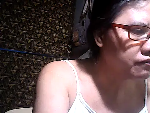 Snapshot of sweetsosie18 chatting on May 6, 2026, 5:29 pm sweetsosie18 online show from May 6, 2026, 5:29 pm