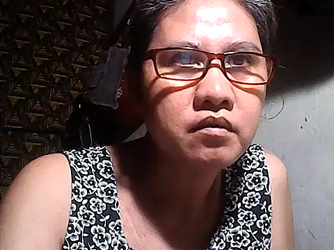 Snapshot of sweetsosie18 chatting on May 30, 2026, 12:46 pm sweetsosie18 online show from May 30, 2026, 12:46 pm