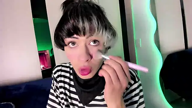 Snapshot of Sweet_Jack1 chatting on October 23, 2025, 3:11 pm Sweet Jack1 online show from October 23, 2025, 3:11 pm