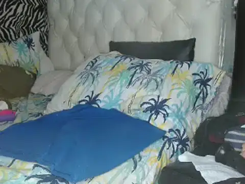 sharlot003 online show from February 21, 2025, 11:01 am