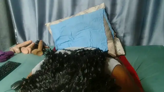 MatureBootyBabe4Uxx online show from October 24, 2025, 1:29 pm