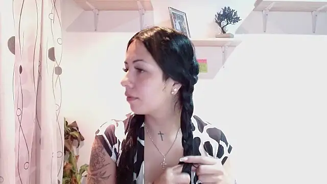 Snapshot of MadisonCambel chatting on December 11, 2024, 11:00 pm MadisonCambel online show from December 11, 2024, 11:00 pm