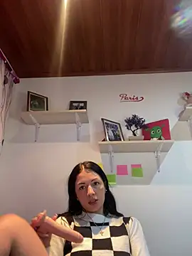 Snapshot of MadisonCambel chatting on January 15, 2025, 4:11 pm MadisonCambel online show from January 15, 2025, 4:11 pm