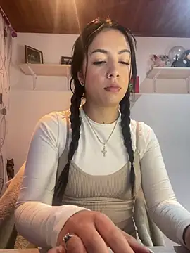 Snapshot of MadisonCambel chatting on February 11, 2025, 2:25 am MadisonCambel online show from February 11, 2025, 2:25 am