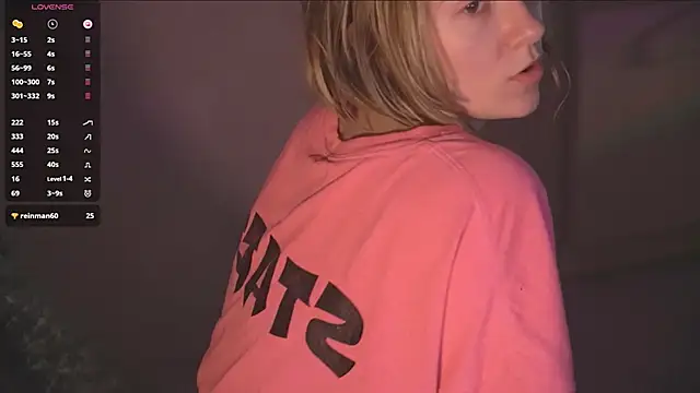 Snapshot of RikkiSanchez chatting on September 25, 2025, 5:05 pm RikkiSanchez online show from September 25, 2025, 5:05 pm