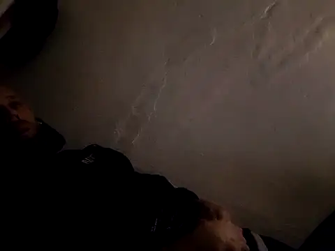 Snapshot of Ladyshaker82 chatting on February 27, 2025, 1:38 am Ladyshaker82 online show from February 27, 2025, 1:38 am