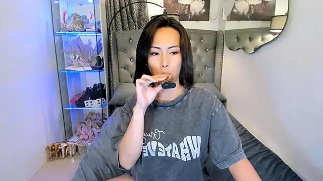 reighnempress online show from January 17, 2026, 1:05 pm