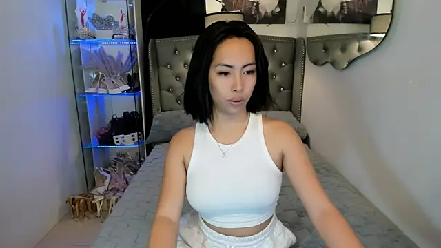 reighnempress online show from February 5, 2026, 3:00 am