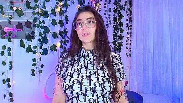 Samii Evans online show from November 18, 2025, 1:33 am