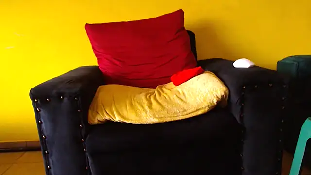 Snapshot of zuluboyxx chatting on October 4, 2025, 6:55 am zuluboyxx online show from October 4, 2025, 6:55 am