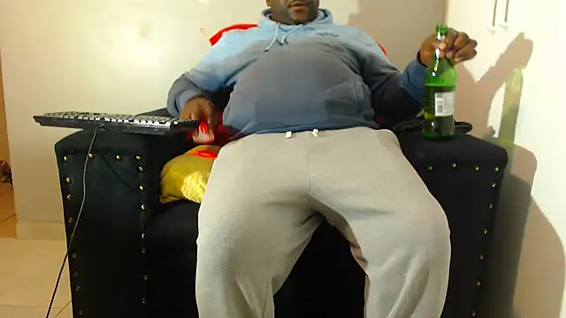 zuluboyxx online show from July 19, 2026, 6:55 pm