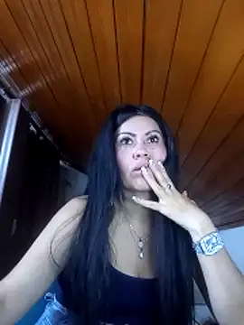 Tania mature online show from April 13, 2026, 6:02 pm