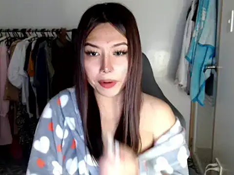 Snapshot of urqueendominant chatting on February 26, 2025, 3:53 am urqueendominant online show from February 26, 2025, 3:53 am