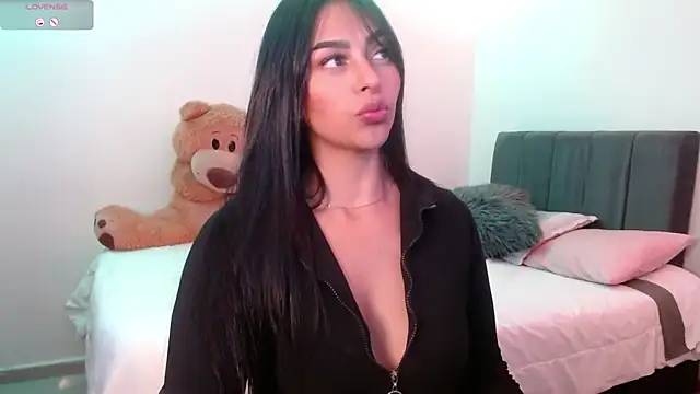 Melaniie01 online show from December 15, 2025, 10:25 pm