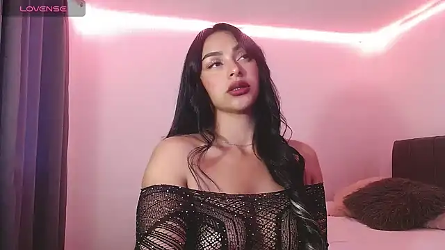 Melaniie01 online show from May 19, 2026, 11:00 pm
