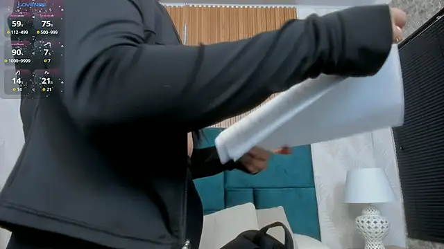 Kareena chopra online show from March 25, 2026, 12:22 pm