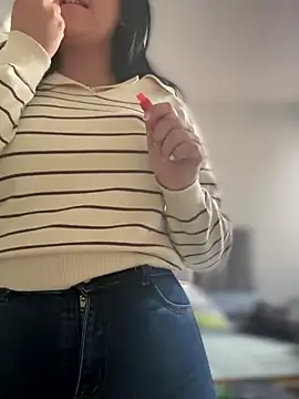 Snapshot of Alyaa_s chatting on October 13, 2025, 8:31 pm Alyaa s online show from October 13, 2025, 8:31 pm