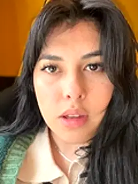 Snapshot of Alyaa_s chatting on October 25, 2025, 9:42 pm Alyaa s online show from October 25, 2025, 9:42 pm