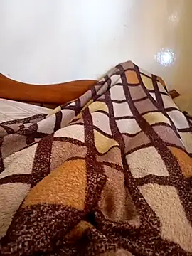 Snapshot of Smith23q123 chatting on December 3, 2025, 3:21 pm Smith23q123 online show from December 3, 2025, 3:21 pm