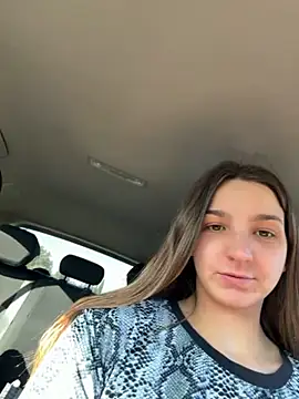 DoriDeluxe66 online show from November 24, 2025, 10:15 am