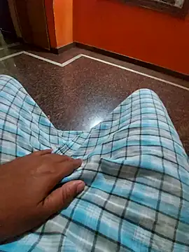 Stripkomal online show from October 26, 2025, 4:24 pm