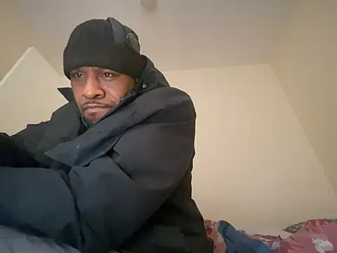 Snapshot of CuzzyB69 chatting on February 22, 2025, 12:51 pm CuzzyB69 online show from February 22, 2025, 12:51 pm