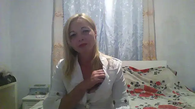 Lola 115 online show from July 9, 2026, 6:45 pm