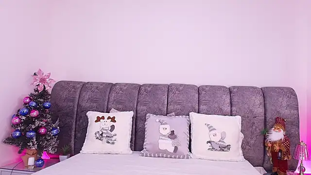 naia blessed online show from December 22, 2025, 7:11 pm