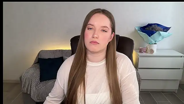 EvaMaddison online show from March 22, 2026, 6:17 am