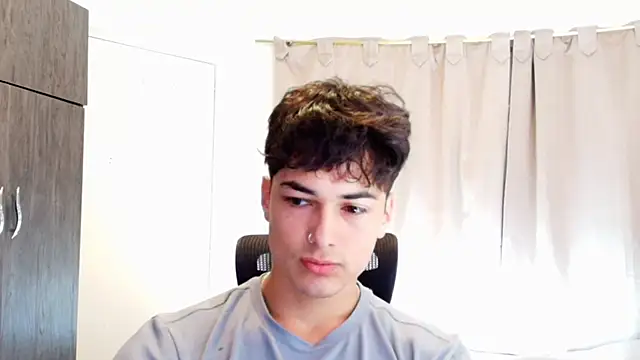 Snapshot of jimmy_class chatting on February 13, 2026, 3:52 pm jimmy class online show from February 13, 2026, 3:52 pm